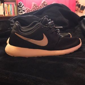Nike Rosches